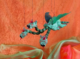 Marioneta Dragón 3 cabezas RICI